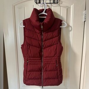 Tempo Women's Quilted Puffer Vest - Red
